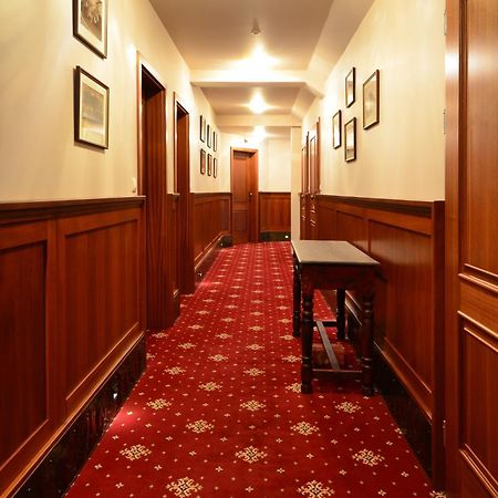 Hotel Tacl Holesov Екстер'єр фото